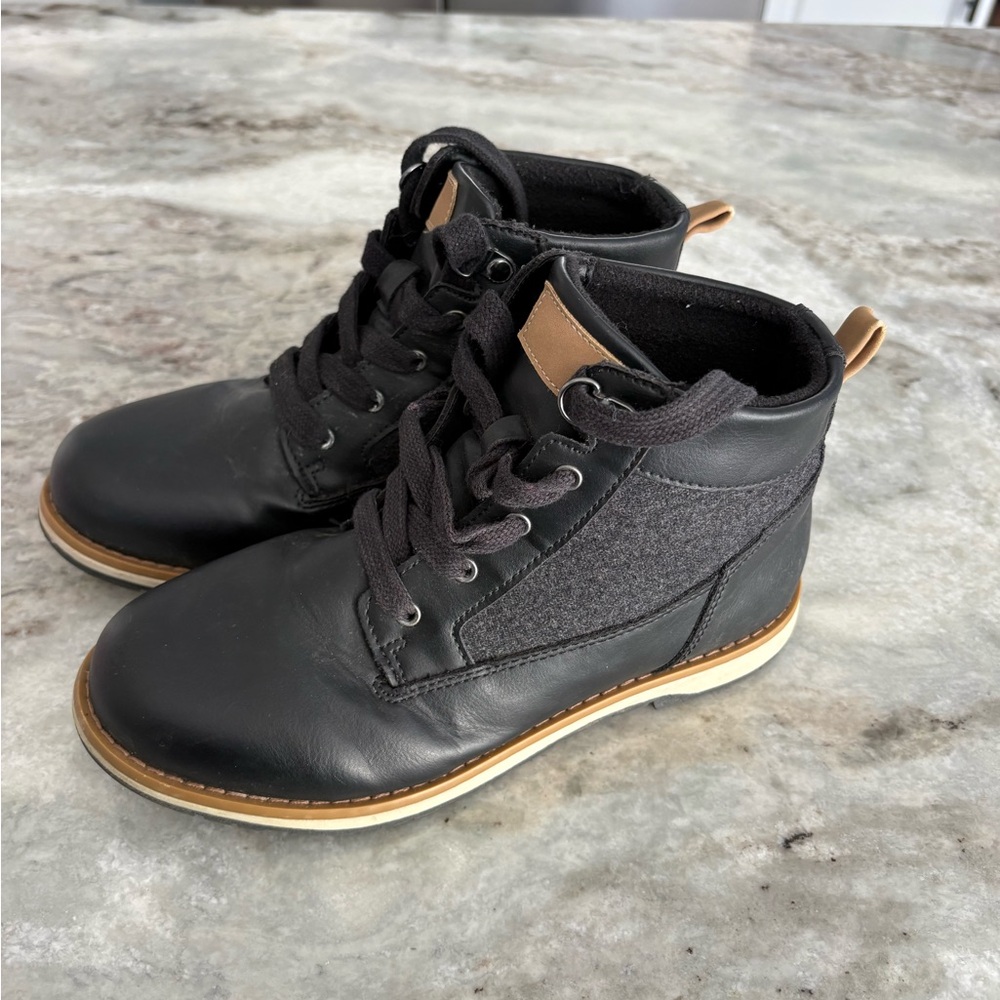 Cat & Jack Joah Black Fashion Boots Youth Size 4 Mixed Media Zip Up Dressy